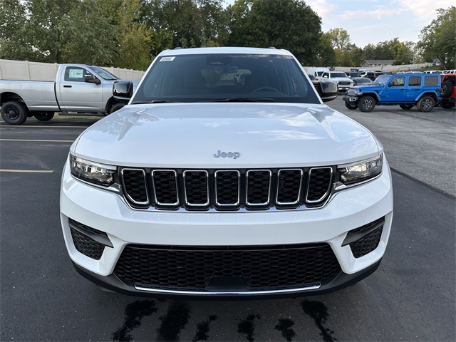 2025 Jeep Grand Cherokee Laredo X photo 2