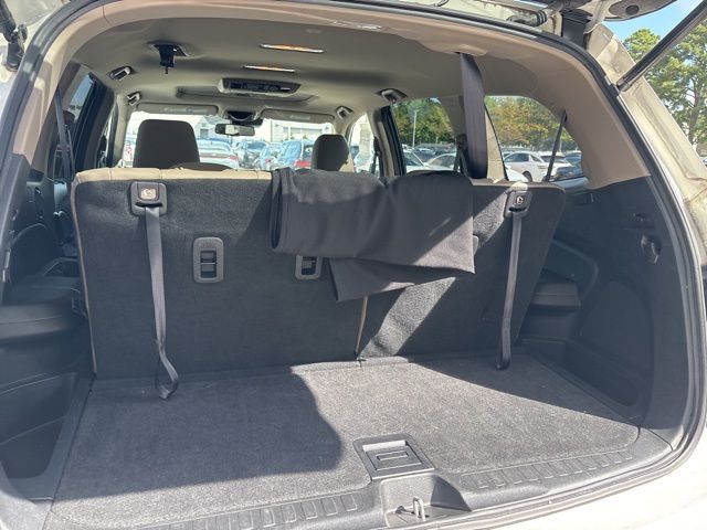 2016 Honda Pilot Touring photo 11