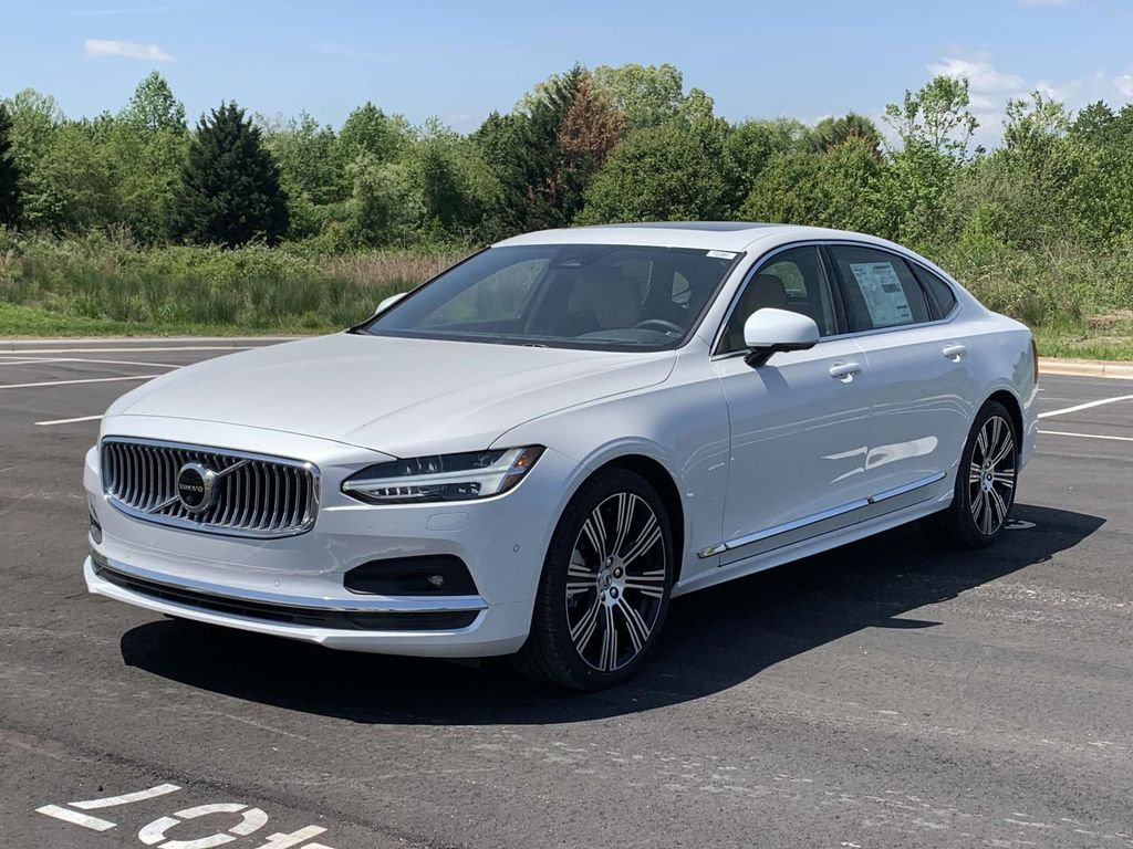 2025 Volvo S90 photo 16