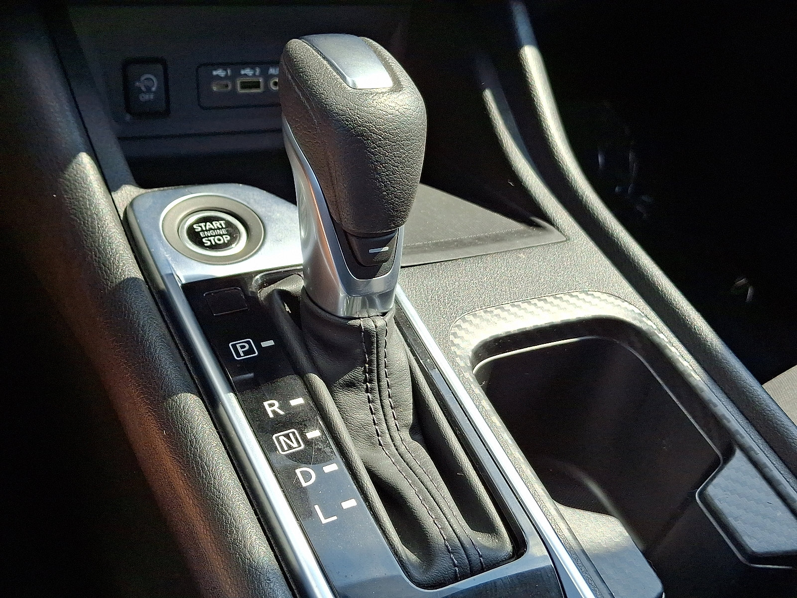 2025 Nissan Sentra SV photo 14