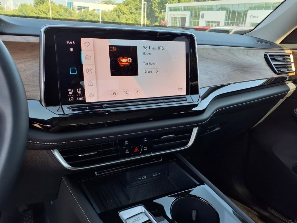 2025 Volkswagen Atlas SE Technology photo 6