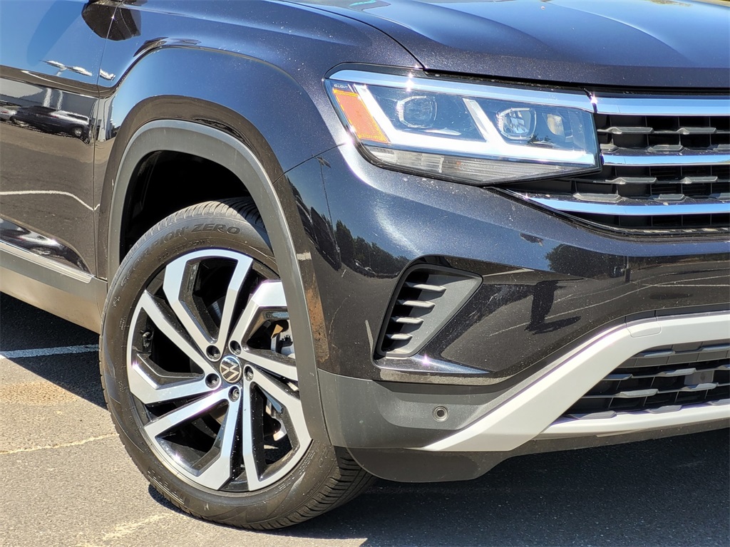 2023 Volkswagen Atlas SEL photo 4