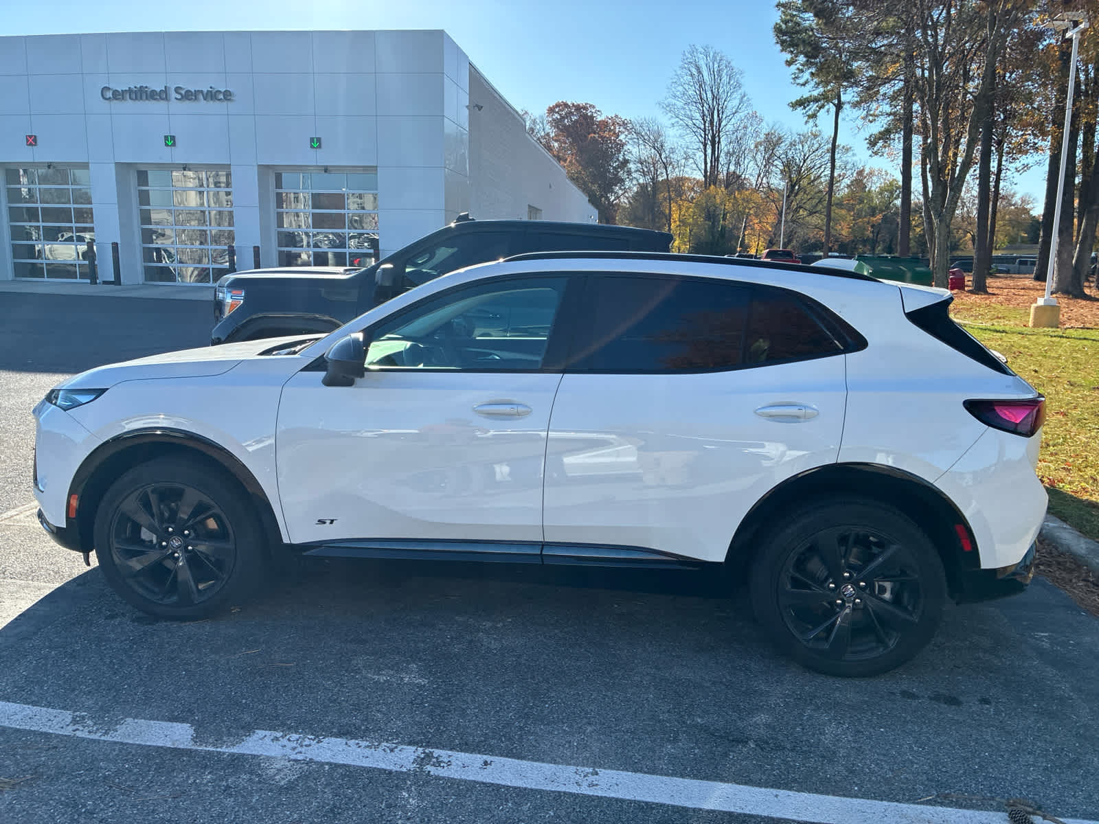 2025 Buick Envision Sport Touring photo 3