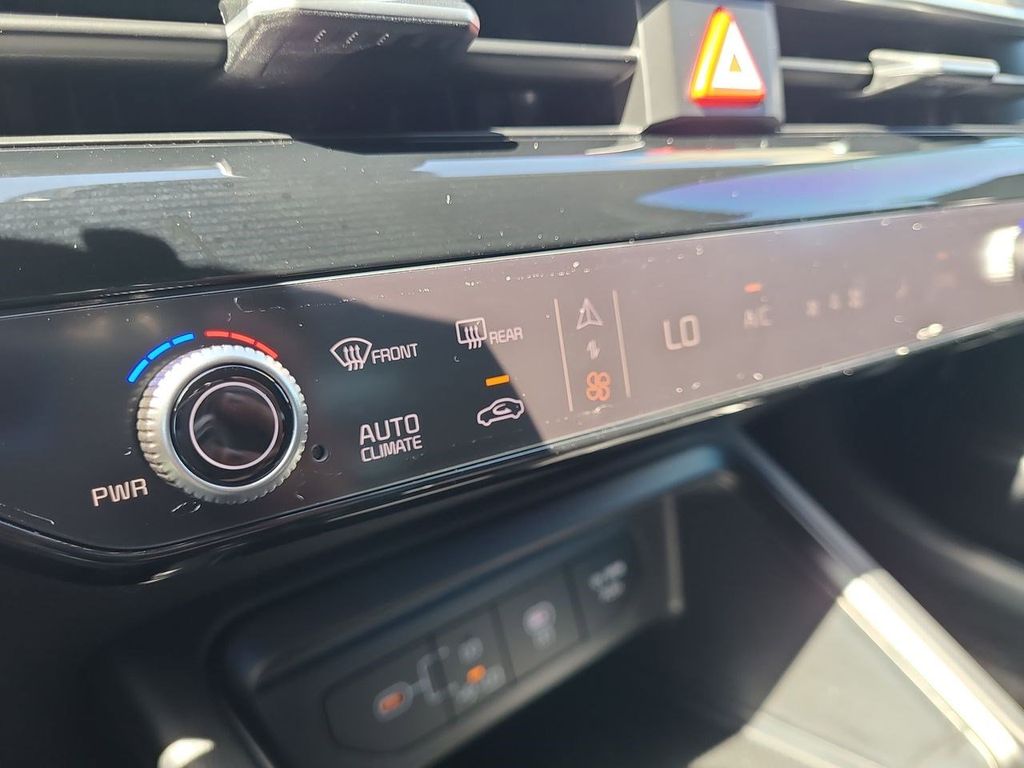 2026 Kia K5 LXS photo 22