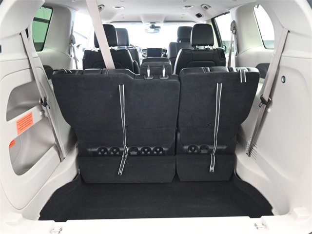 2022 Chrysler Pacifica Touring L photo 21