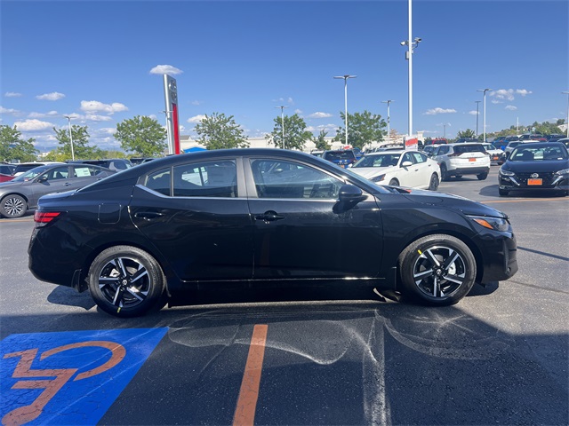 2025 Nissan Sentra SV photo 4