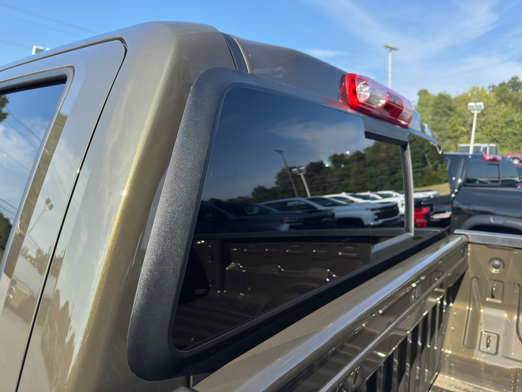 2024 Chevrolet Colorado LT photo 10
