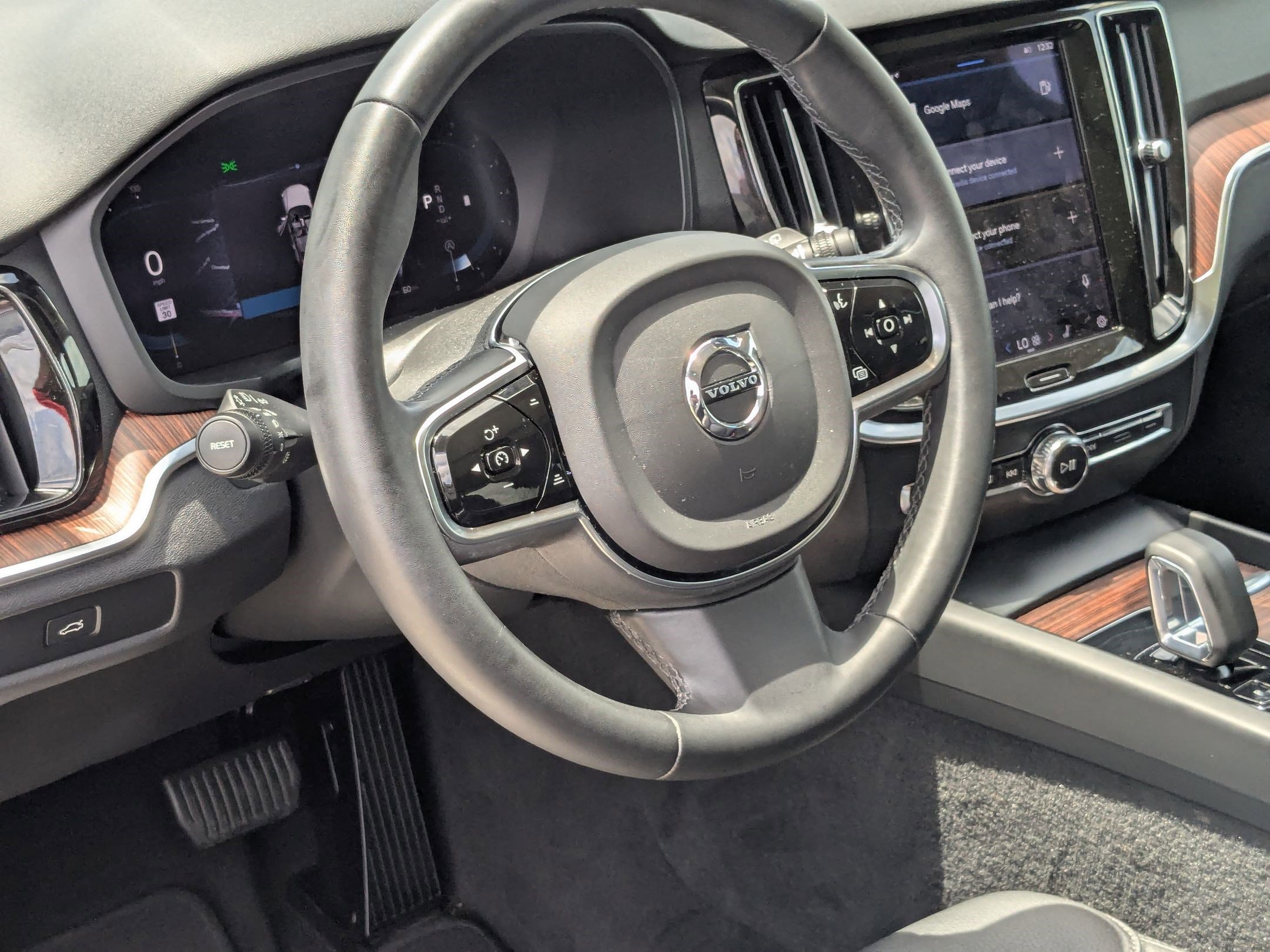 2023 Volvo V60 Cross Country B5 Plus photo 14