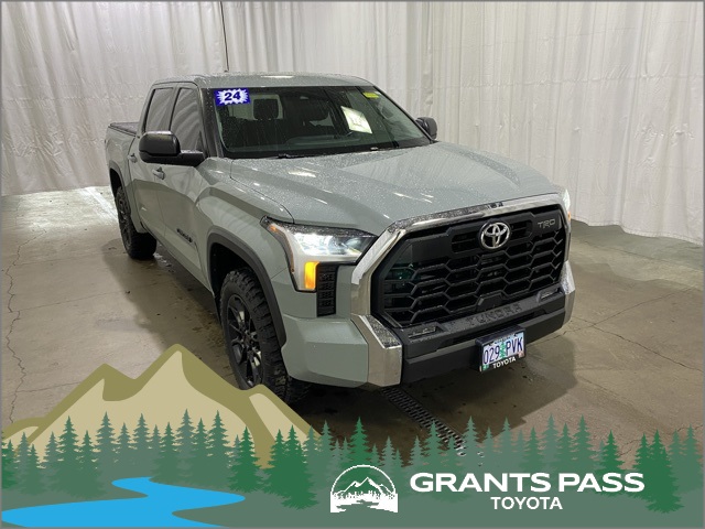 2024 Toyota Tundra SR5's photo