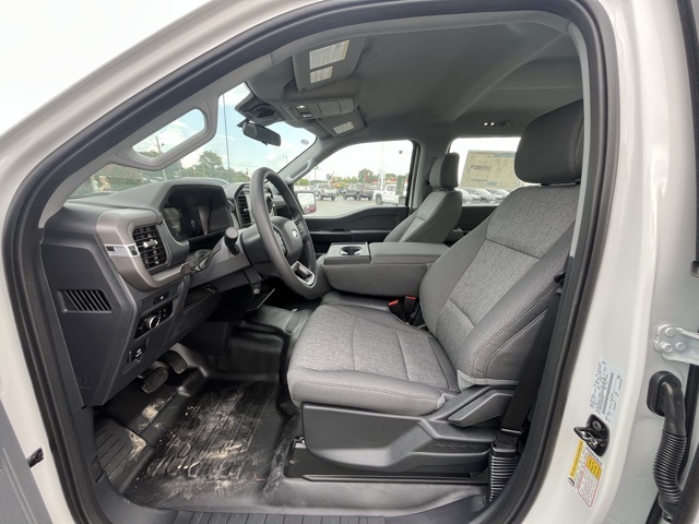 2025 Ford F-150 XL photo 6