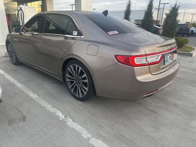 2019 Lincoln Continental Select photo 2