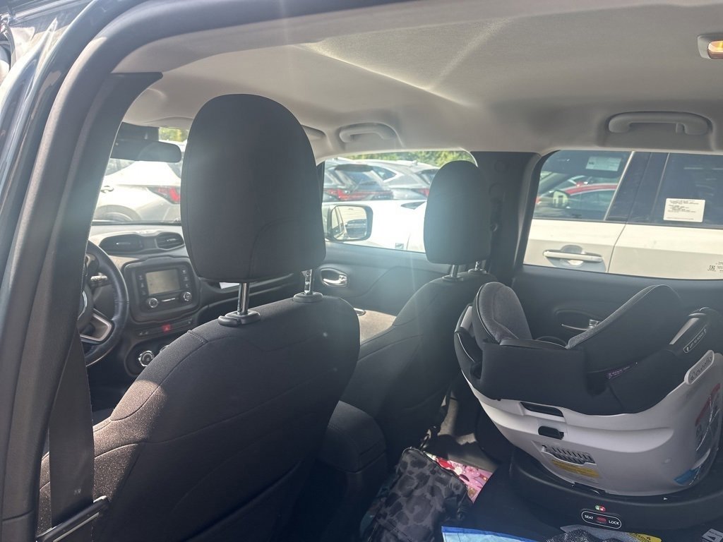 2017 Jeep Renegade Latitude North Edition photo 13
