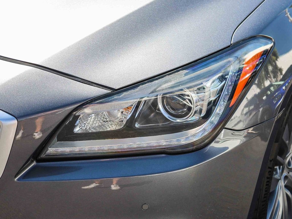 2015 Hyundai Genesis 5.0 photo 4