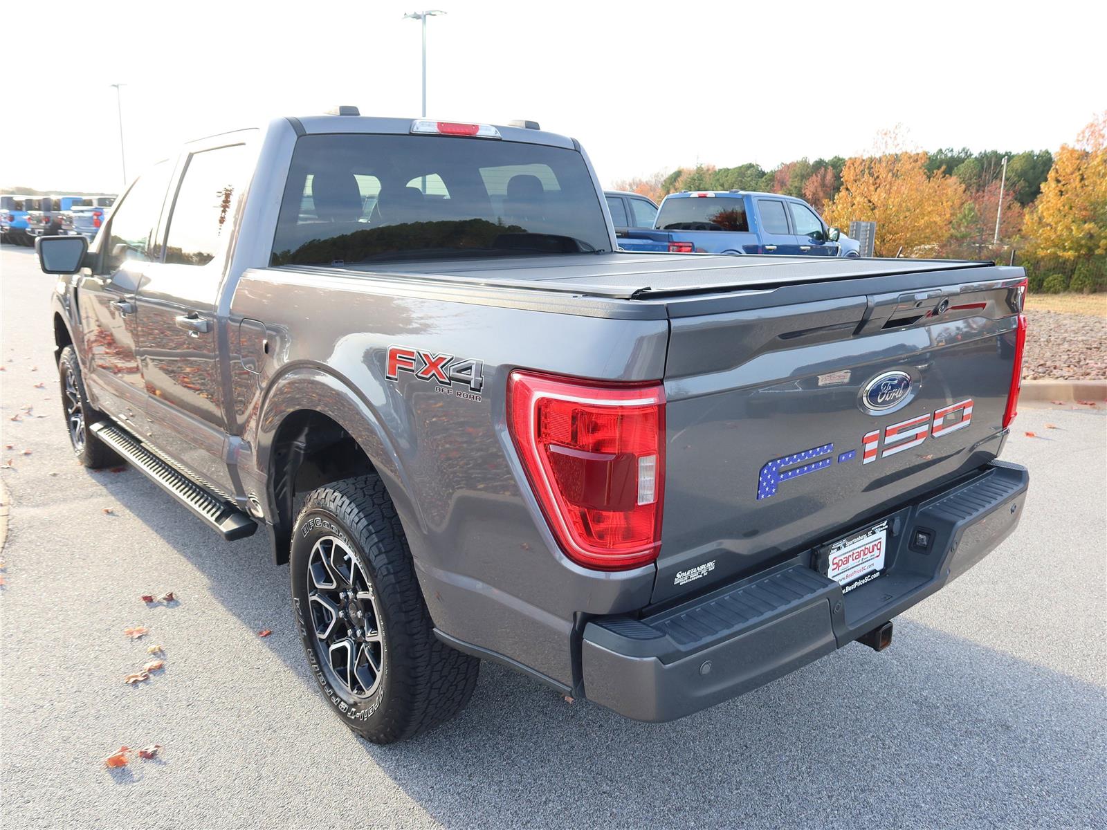 2021 Ford F-150 XLT photo 2