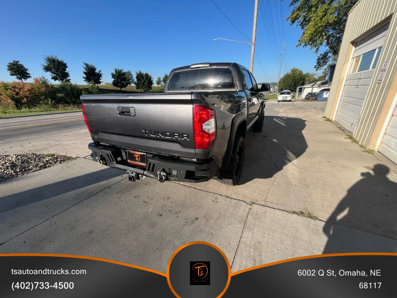 2016 Toyota Tundra CrewMax SR5 photo 4