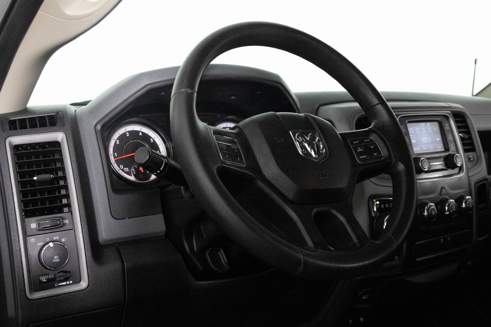 2017 Ram 1500 Express photo 18
