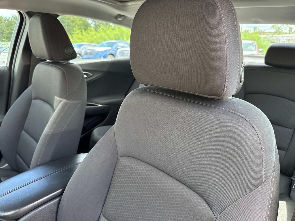 2023 Chevrolet Malibu 1LT photo 19