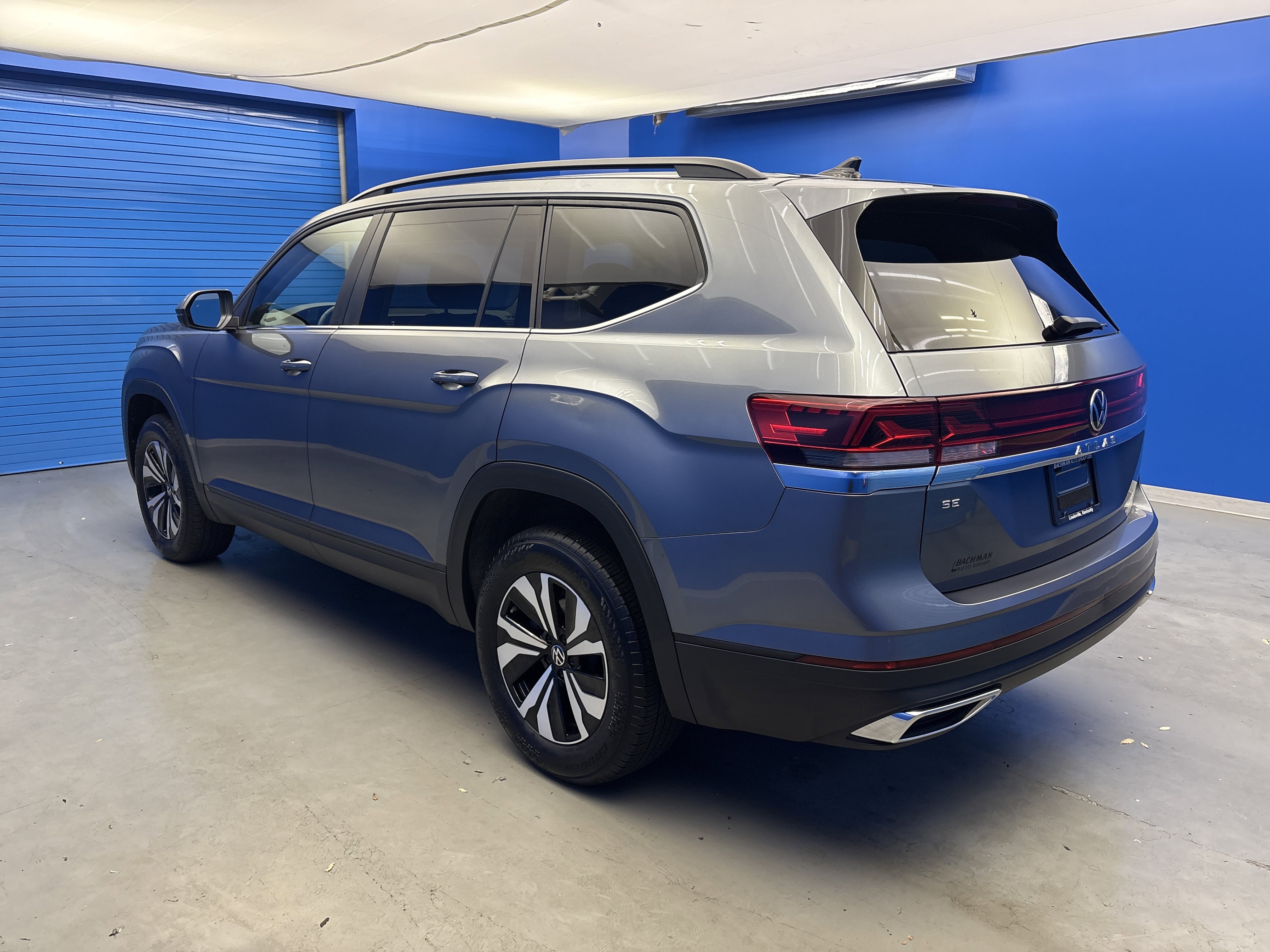 2024 Volkswagen Atlas SE photo 4
