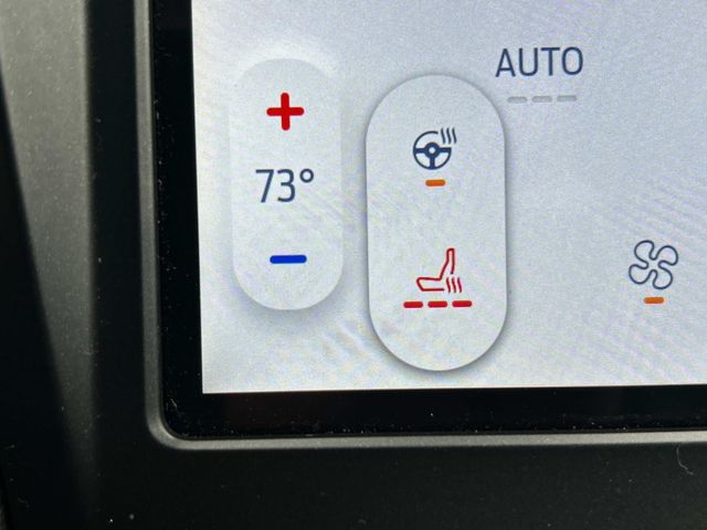 2024 Ford Edge Titanium photo 27