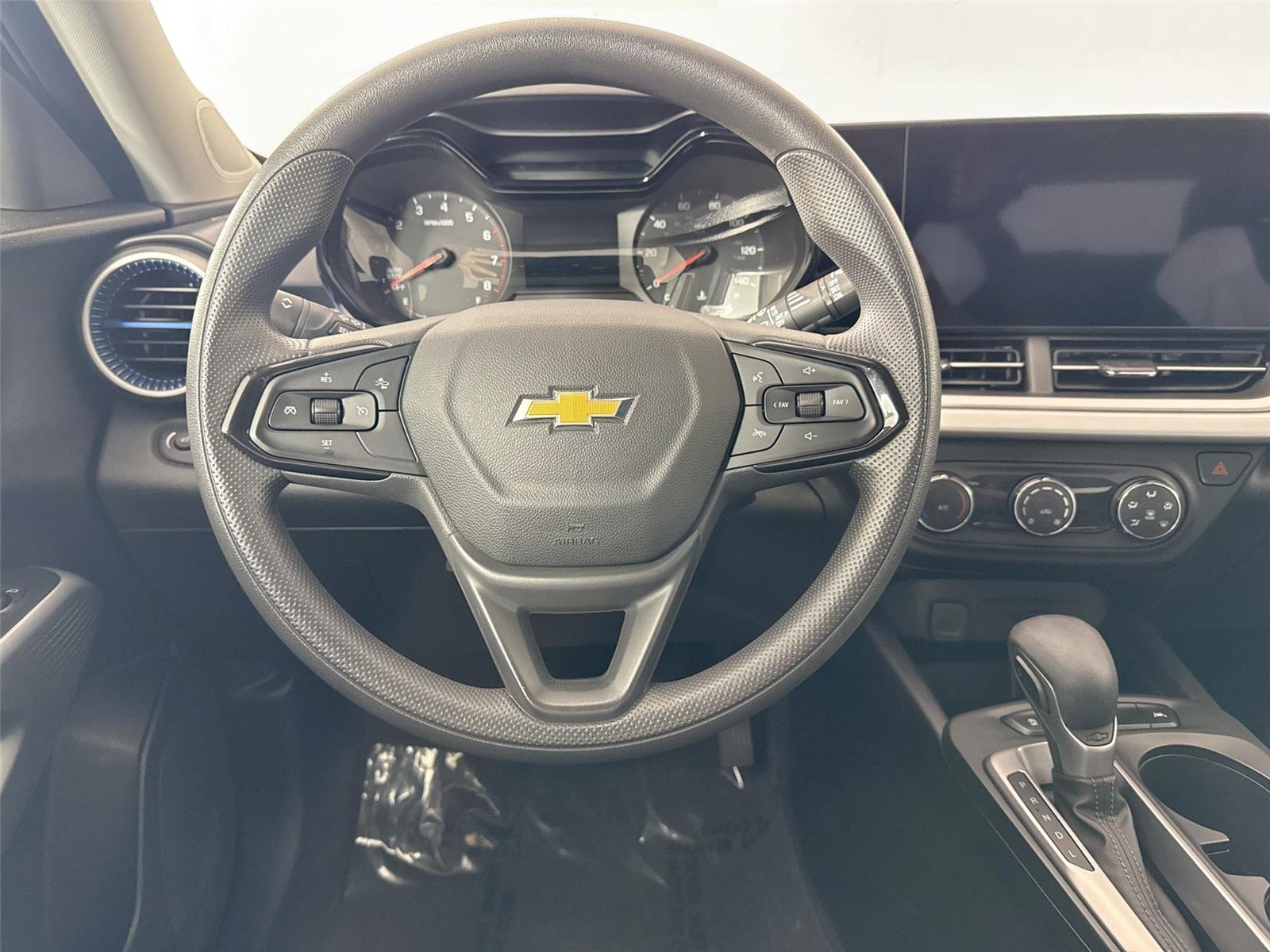 2024 Chevrolet Trax LS photo 23