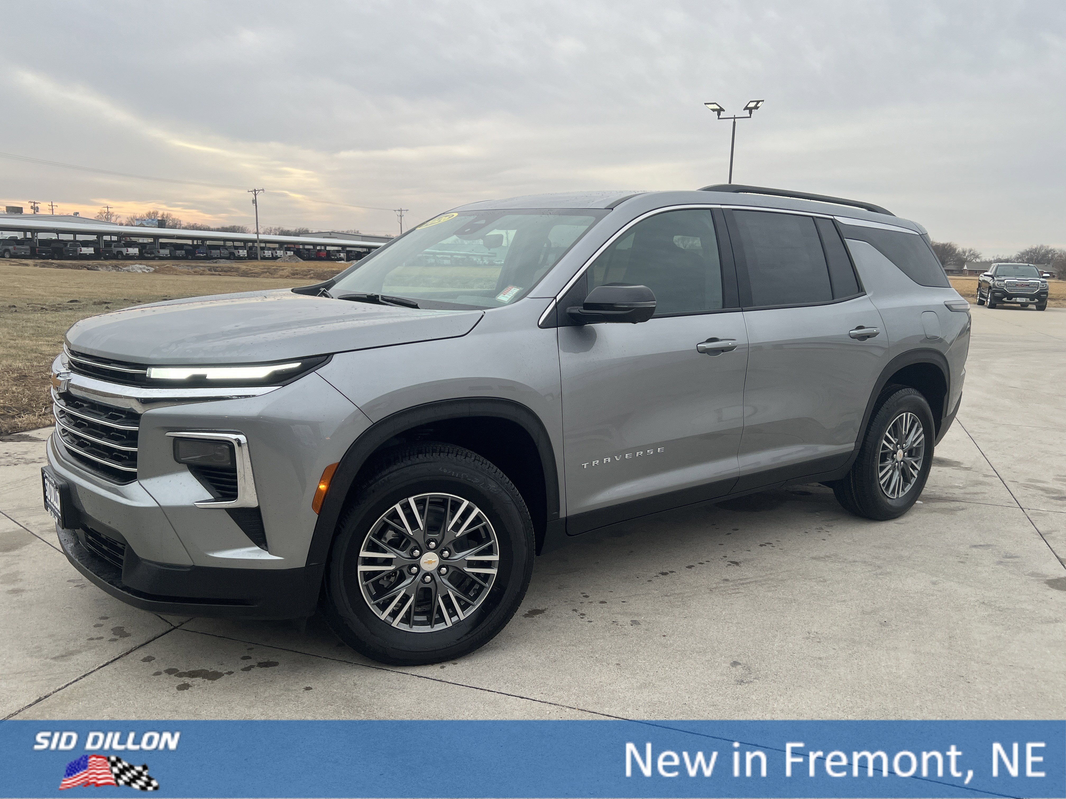 2026 Chevrolet Traverse LT's photo