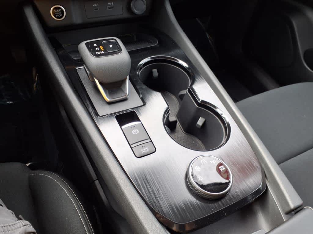 2023 Nissan Rogue S photo 18