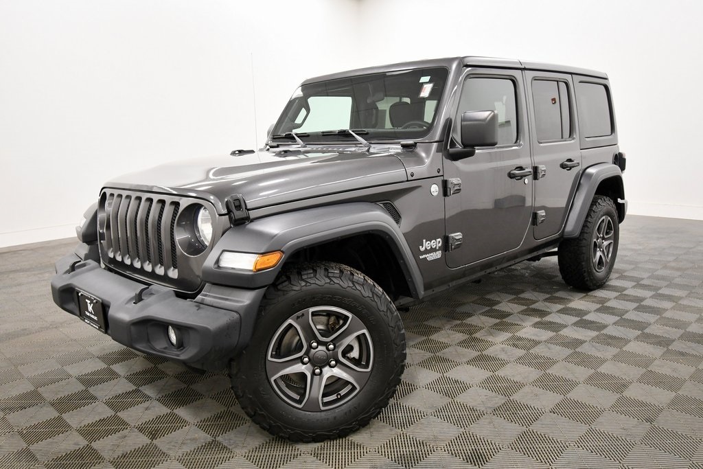 Used 2019 Jeep Wrangler Unlimited Sport S with VIN 1C4HJXDG5KW542100 for sale in Rochester, Minnesota