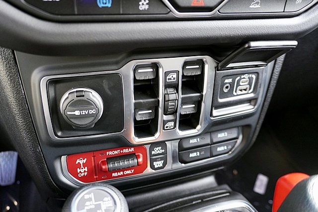 2025 Jeep Wrangler Rubicon 4xe photo 28