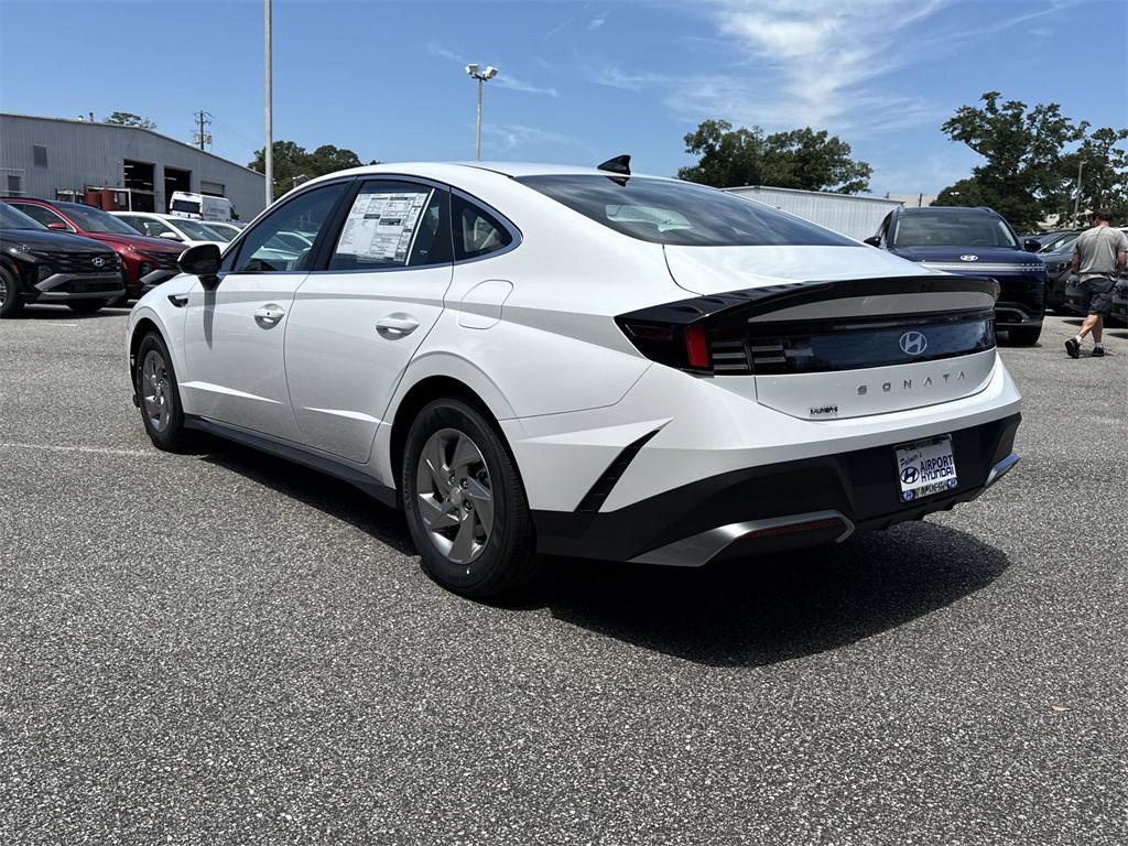 2025 Hyundai Sonata SE photo 5