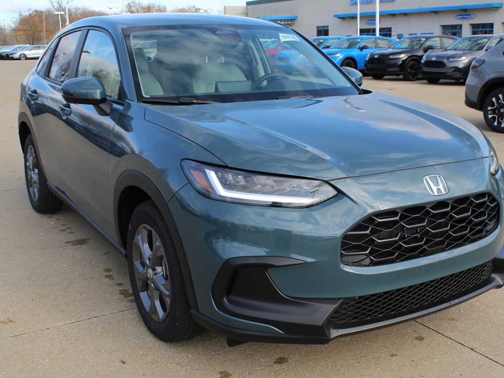2026 Honda HR-V LX photo 2