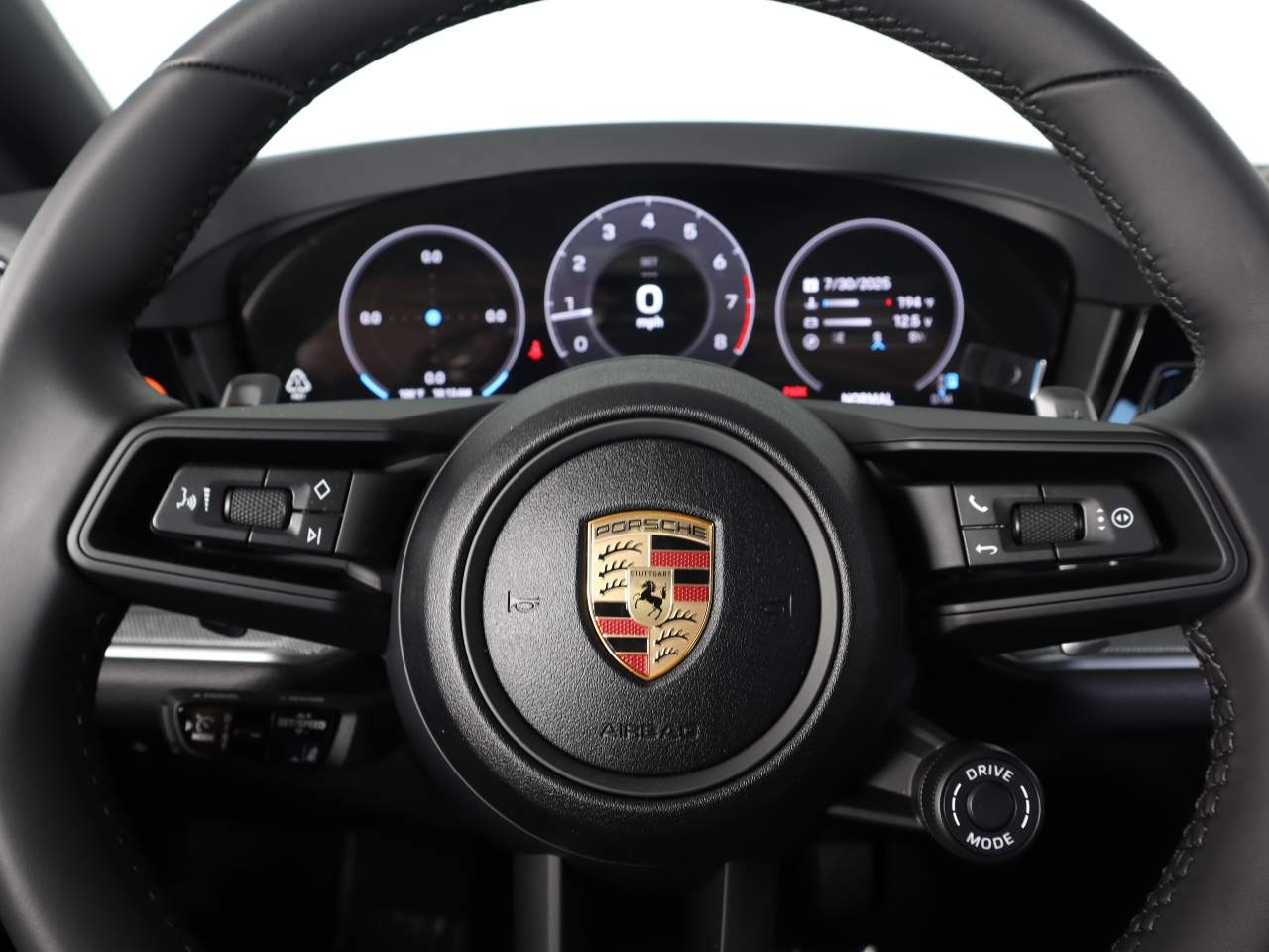 2025 Porsche Cayenne Coupe photo 17