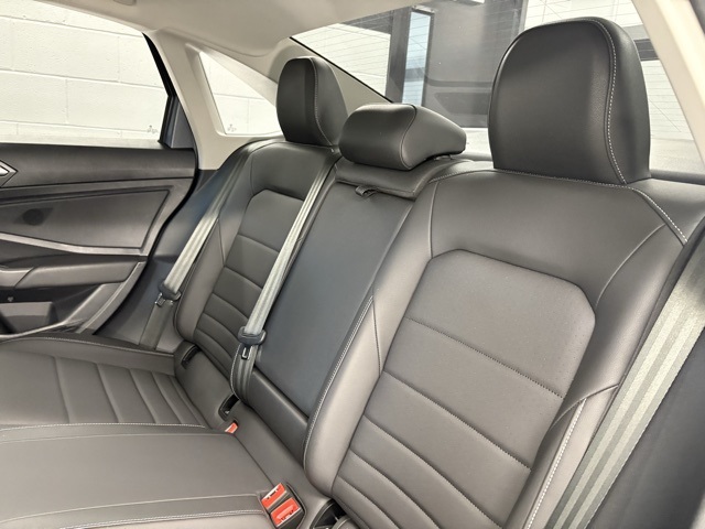 2021 Volkswagen Jetta SEL photo 22