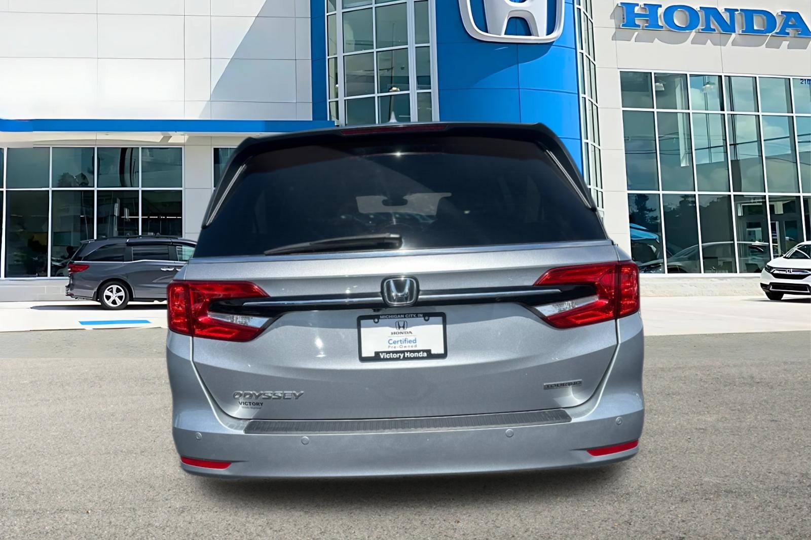 2023 Honda Odyssey Touring photo 4