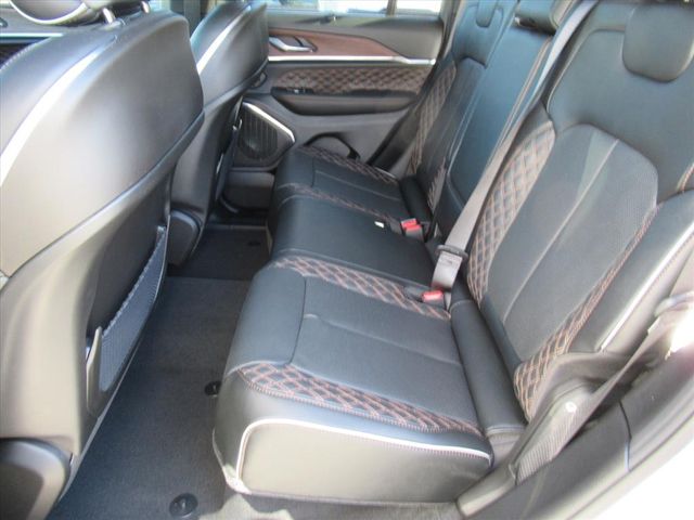 2025 Jeep Grand Cherokee Summit photo 29