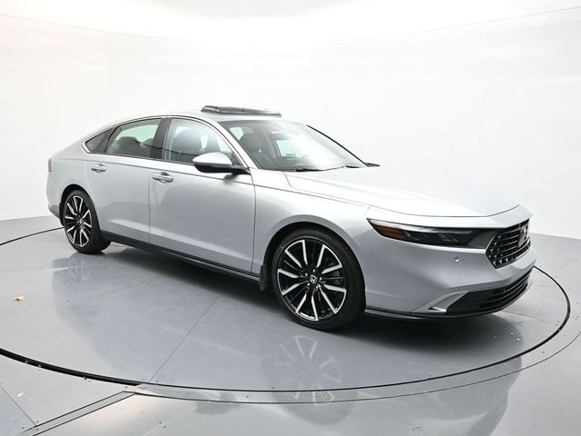 2024 Honda Accord Hybrid Touring photo 3