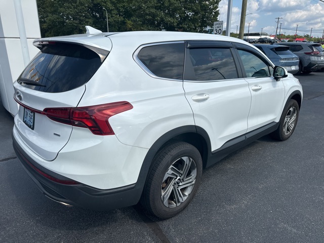 2021 Hyundai Santa Fe SE photo 2