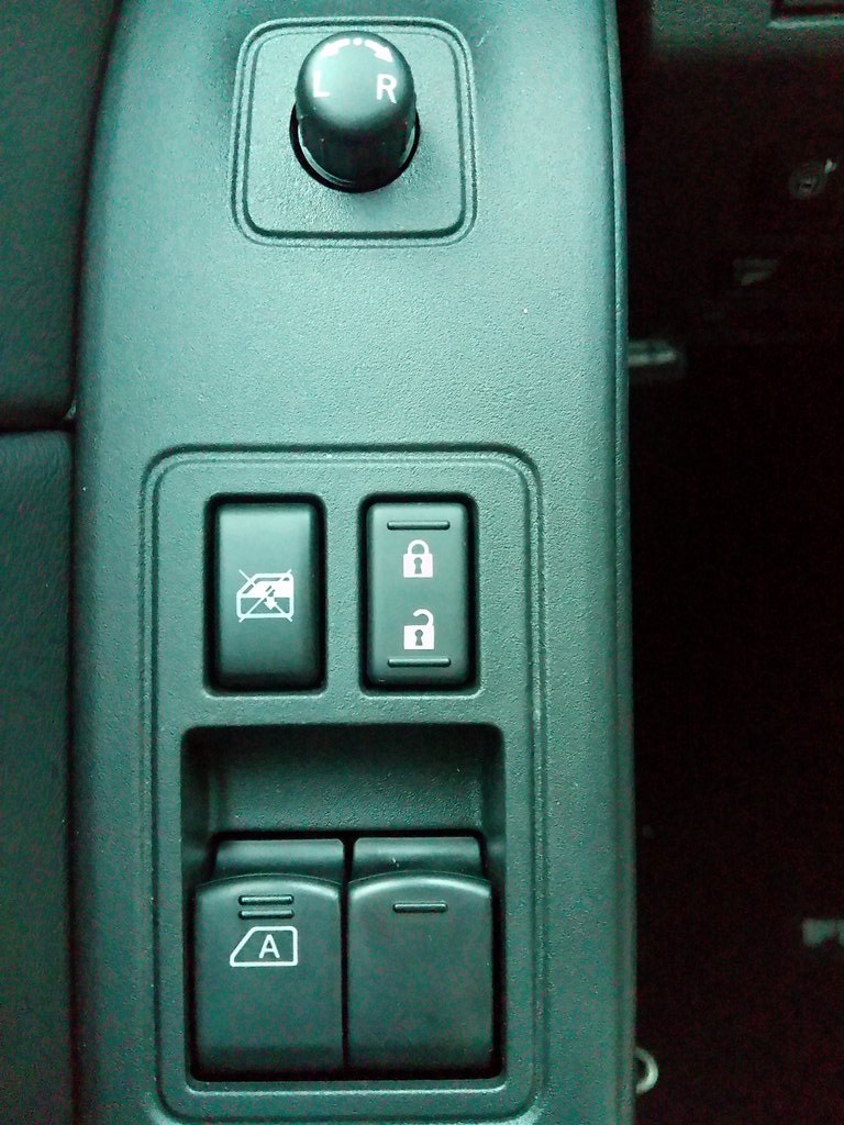 2025 Nissan Frontier SV photo 32