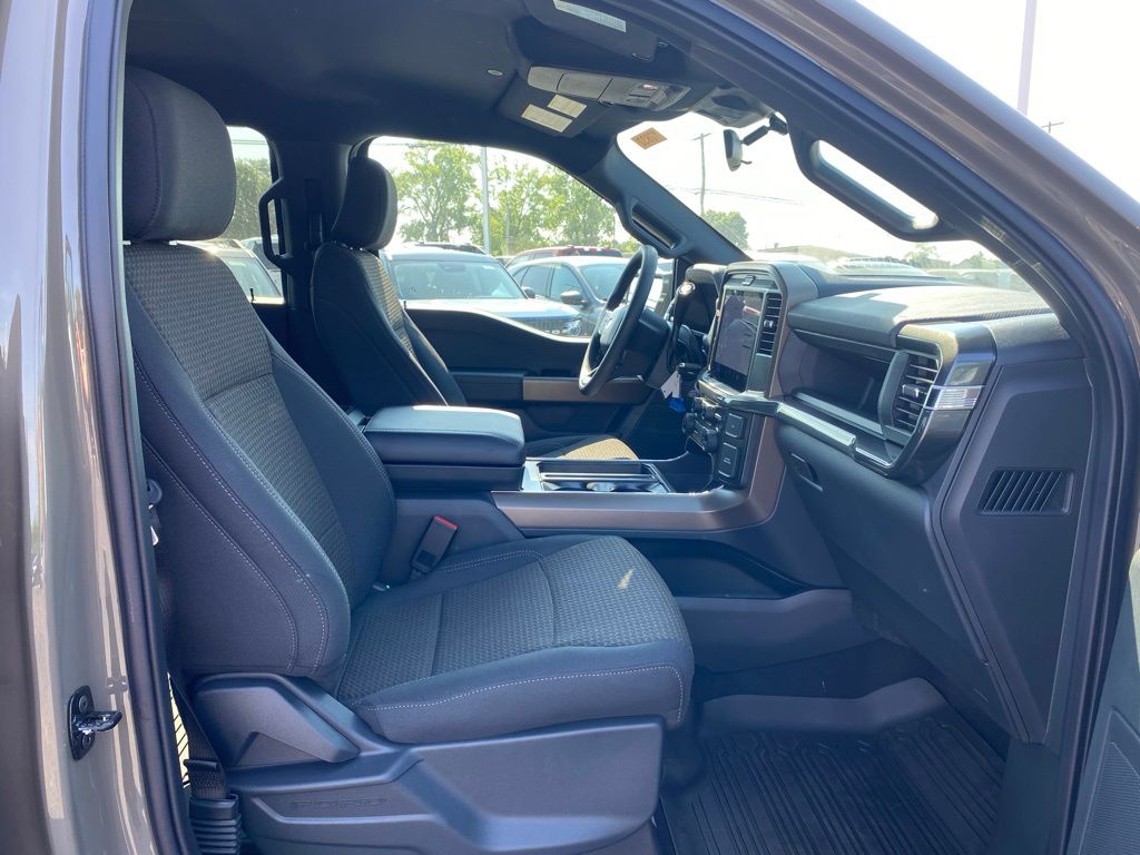 2025 Ford F-150 STX photo 30