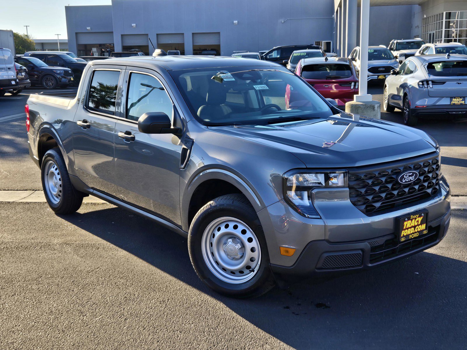 2025 Ford Maverick XL's photo