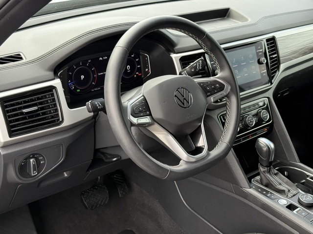 2023 Volkswagen Atlas Cross Sport V6 SE Technology photo 7