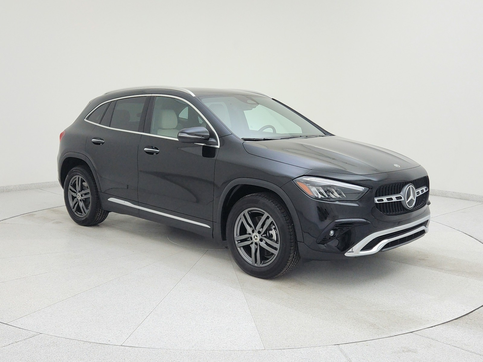 Certified Used 2025 Night Black Mercedes-Benz GLA 250 image 3