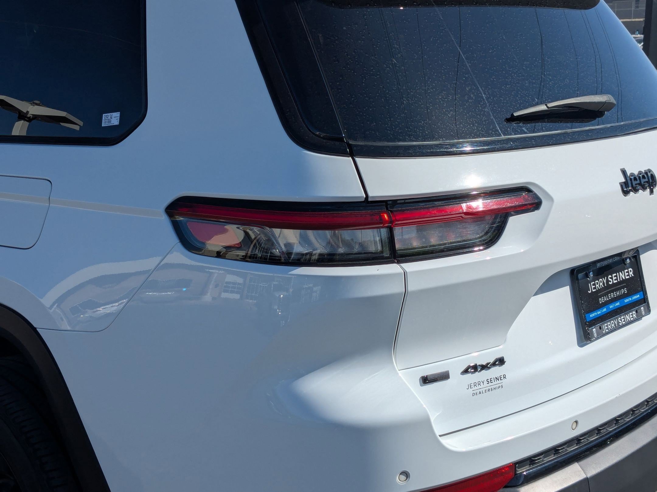 2022 Jeep Grand Cherokee Altitude photo 11