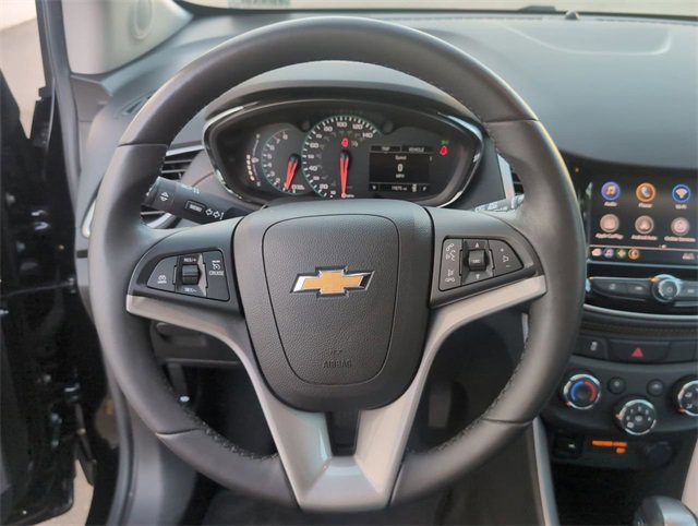 2022 Chevrolet Trax LT photo 3