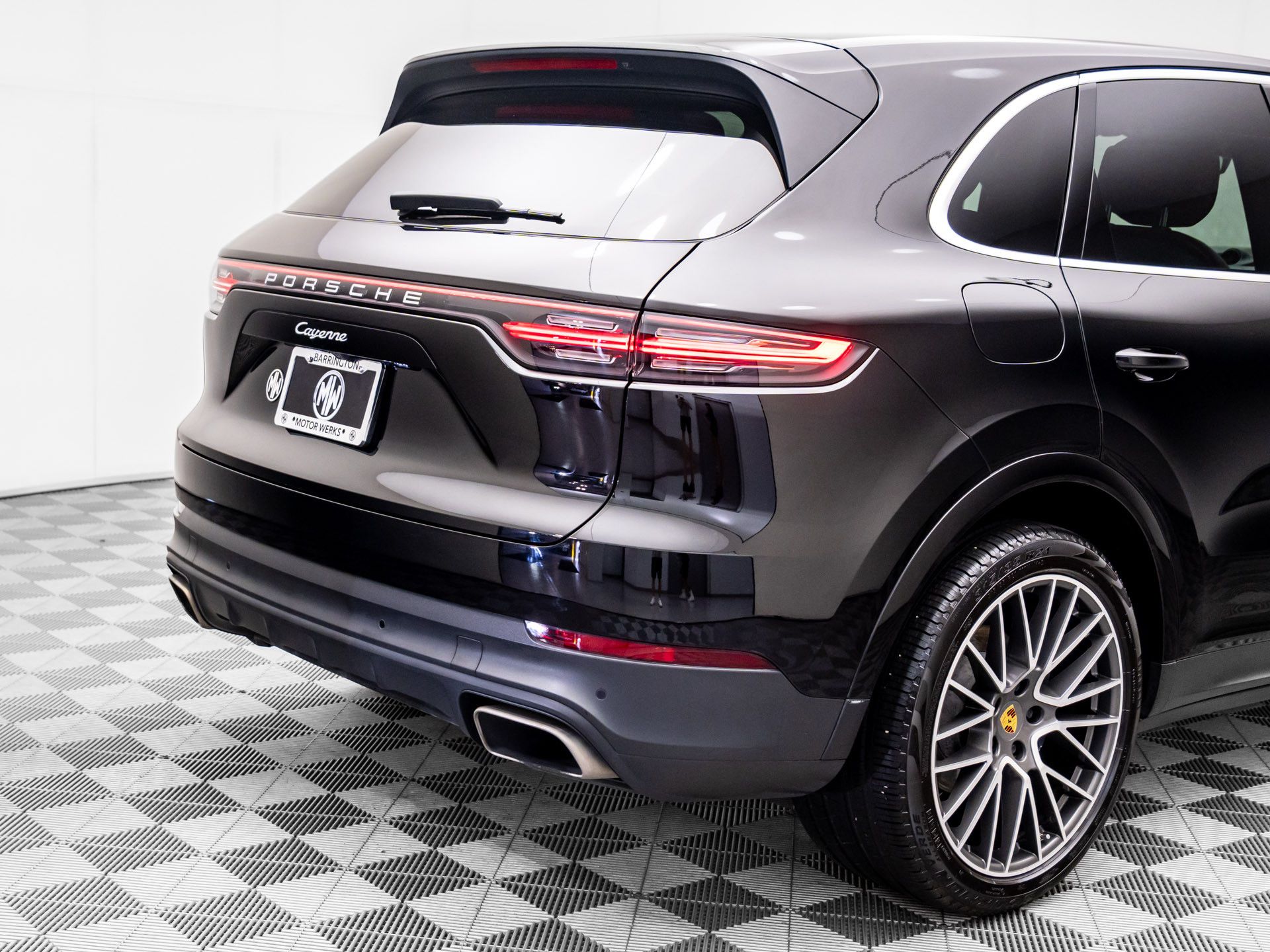 2022 Porsche Cayenne Base photo 28