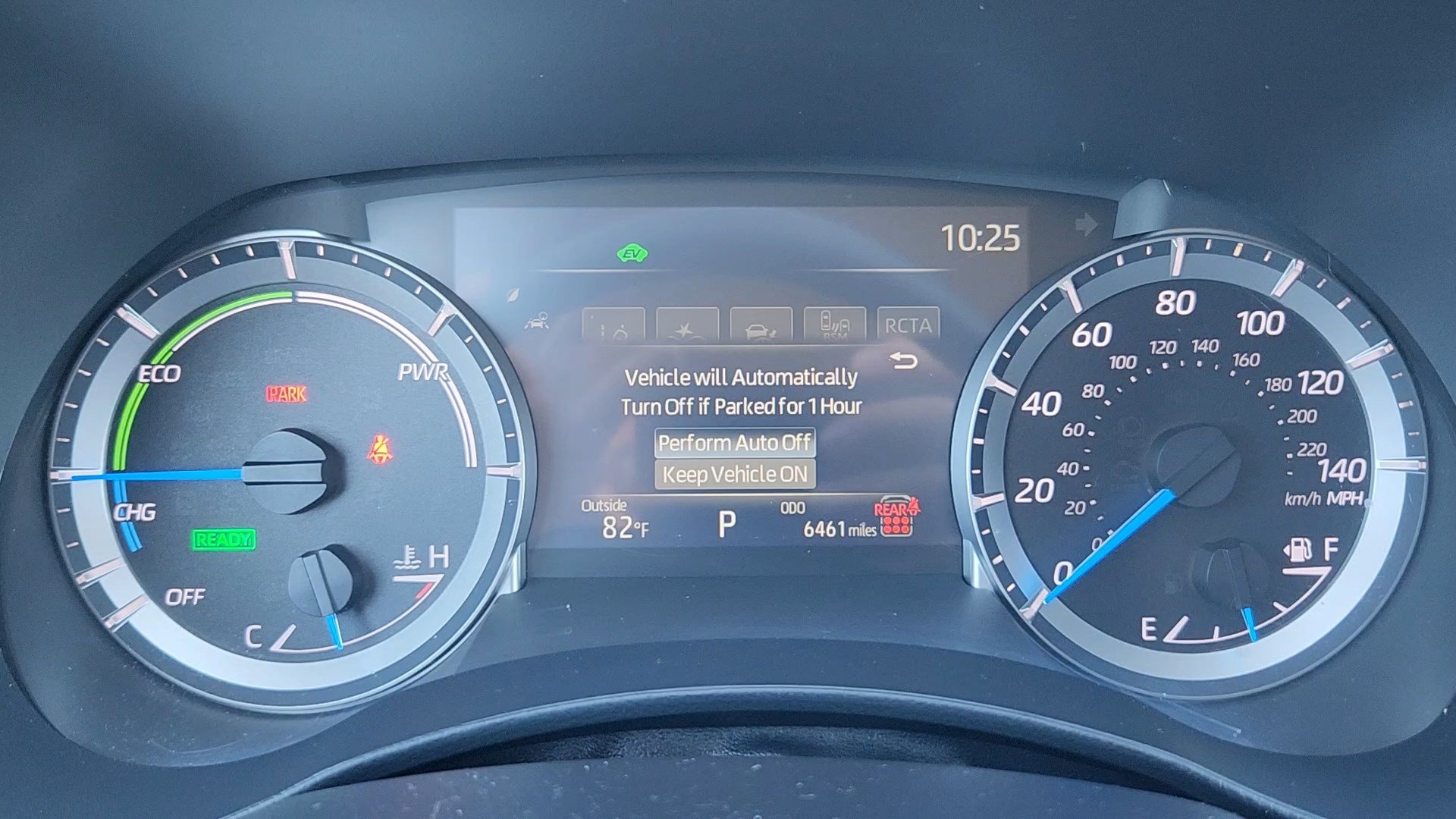 2024 Toyota Highlander Hybrid LE photo 10