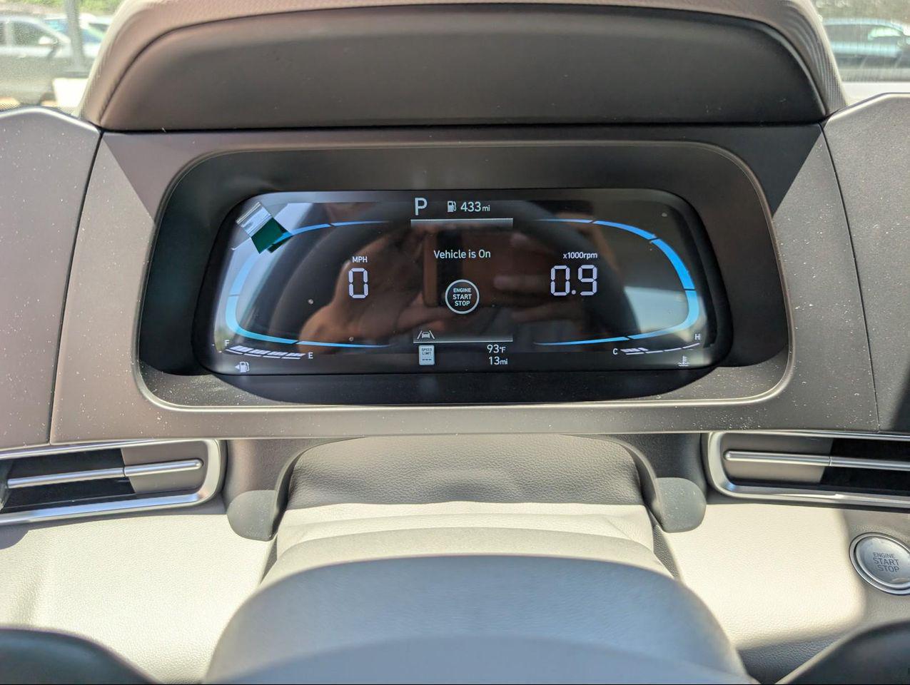 2025 Hyundai Elantra SEL Sport photo 17