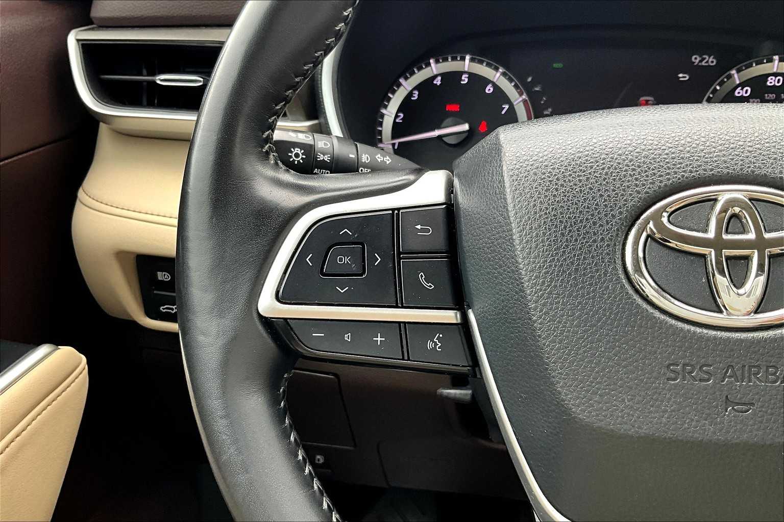 2022 Toyota Highlander XLE photo 22