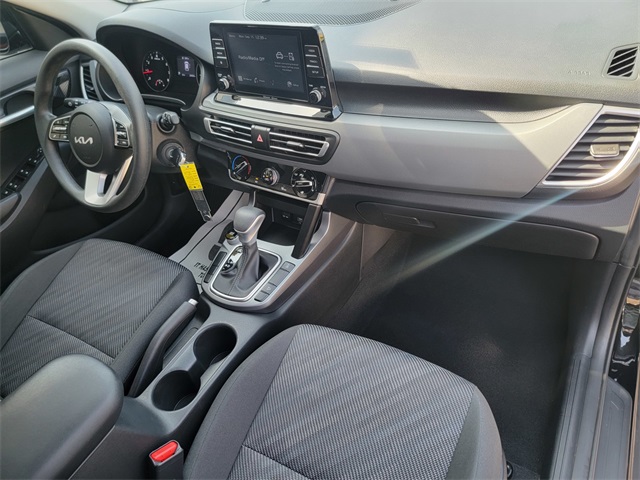 2023 Kia Seltos LX photo 19