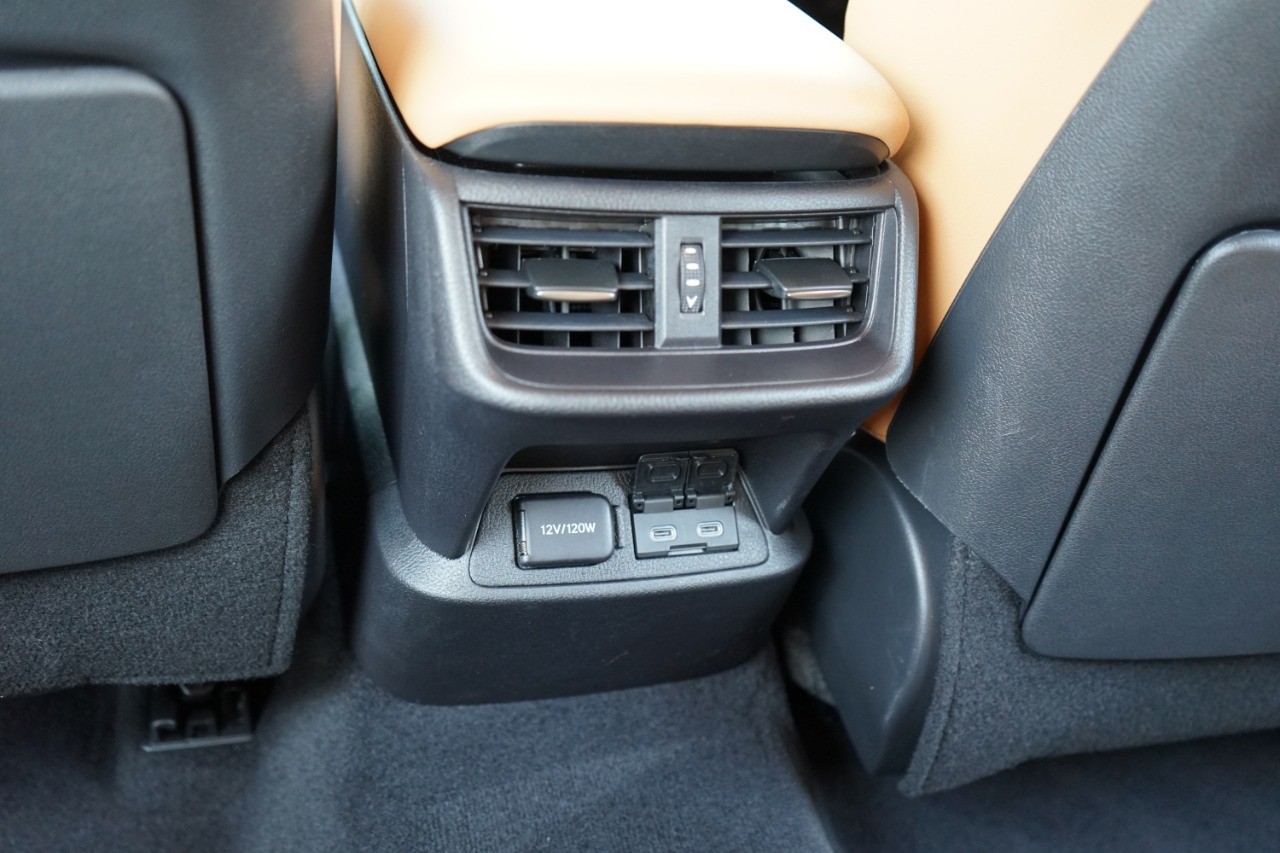 2025 Lexus ES 350 photo 30