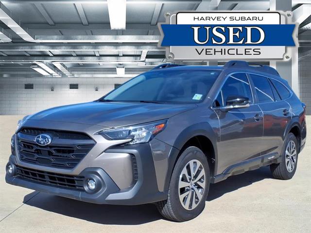2023 Subaru Outback Premium's photo